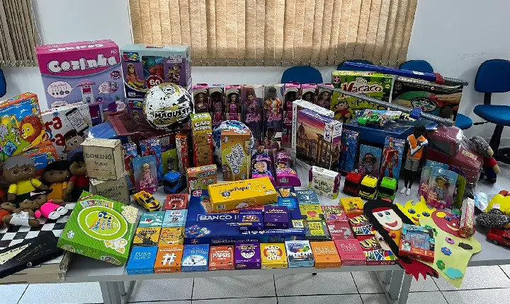 ASSISTÊNCIA SOCIAL RECEBE KITS LÚDICOS PARA QUALIFICAR ATENDIMENTO ÀS FAMÍLIAS