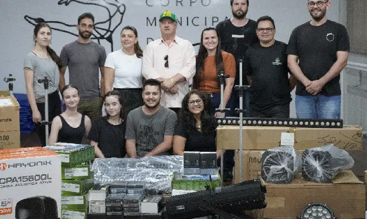 CENTRO CULTURAL ARTE E VIDA RECEBE NOVOS EQUIPAMENTOS