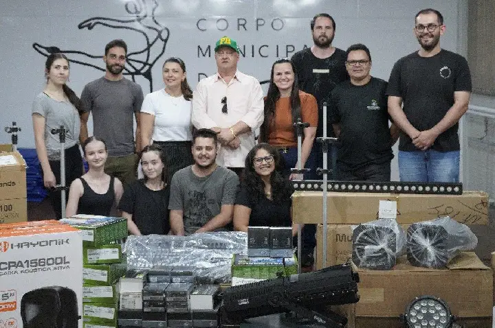CENTRO CULTURAL ARTE E VIDA RECEBE NOVOS EQUIPAMENTOS