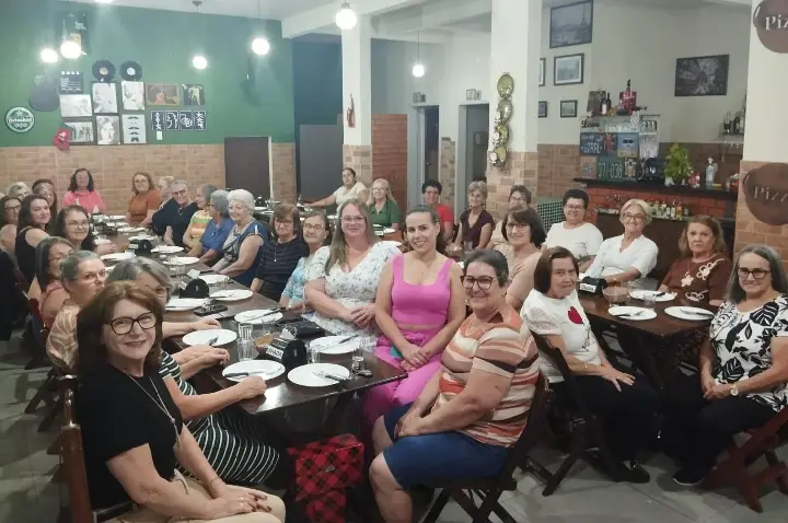 CLUBES DE MÃES DE DOIS VIZINHOS ENCERRAM O ANO CELEBRANDO UNIÃO, CUIDADO E FUTURO