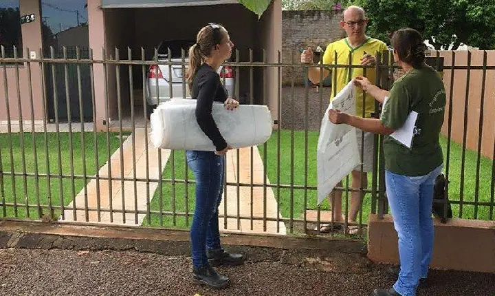 DOIS VIZINHOS LANÇA COLETA SELETIVA COM SACOS DE RÁFIA REUTILIZÁVEIS