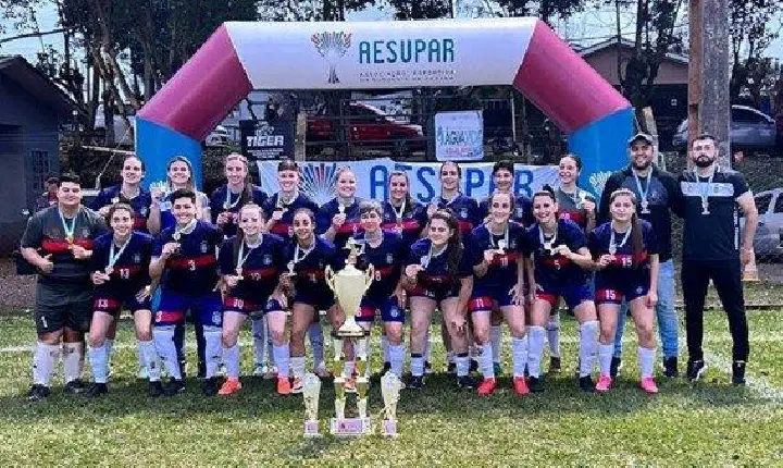 GUERREIRAS DO SUDOESTE: DOIS VIZINHOS É TRICAMPEÃ DA COPA REGIONAL DE FUTEBOL FEMININO