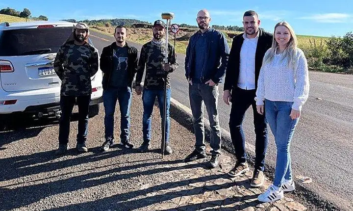 PLANEJAMENTO E DER DISCUTEM CONSTRUÇÃO DE TREVO DE ACESSO NA ESTRADA DA FAZENDA MAZURANA