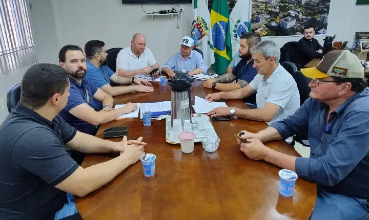 PREFEITURA RECEBE REPRESENTANTES DA COPEL PARA ALINHAMENTO DE DEMANDAS