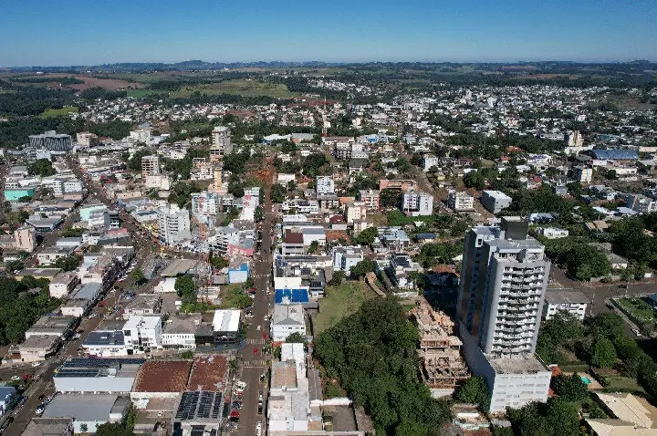SECRETARIA DE TURISMO INCENTIVA EMPRESAS E PROFISSIONAIS A REALIZAREM CADASTRO NO SISTEMA NACIONAL DO TURISMO