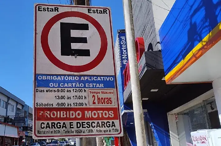 TRÂNSITO DIGITAL DE DOIS VIZINHOS ENTRA EM OPERAÇÃO COM COBRANÇA DO ESTACIONAMENTO ROTATIVO