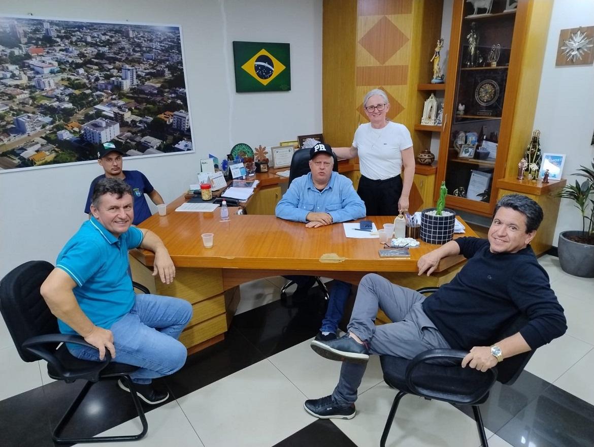 DOIS VIZINHOS E CRUZEIRO ACERTAM DETALHES DO AERÓDROMO REGIONAL
