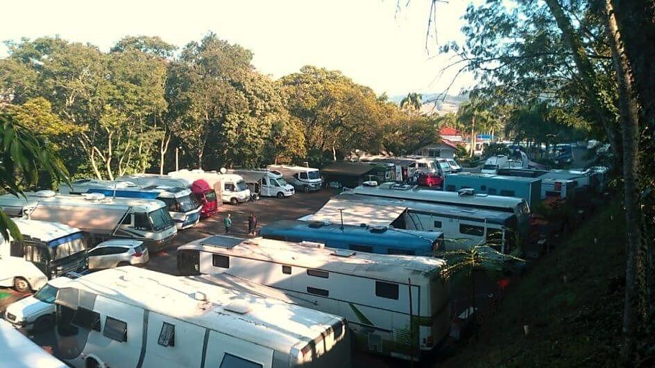 DOIS VIZINHOS FUNDA CLUBE DE MOTORHOME E SE PREPARA PARA GRANDE ENCONTRO NACIONAL