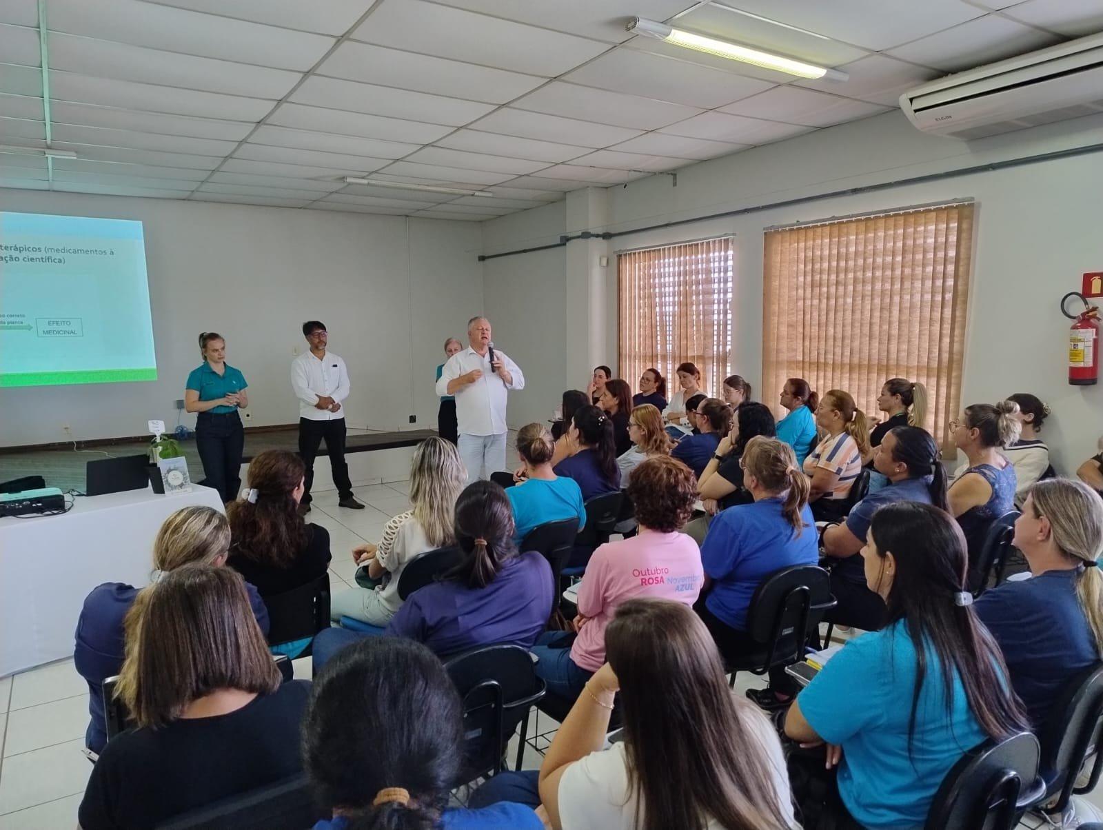 PROGRAMA INÉDITO DE FITOTERAPIA NA SAÚDE PÚBLICA COMEÇA A SER IMPLANTADO EM DOIS VIZINHOS