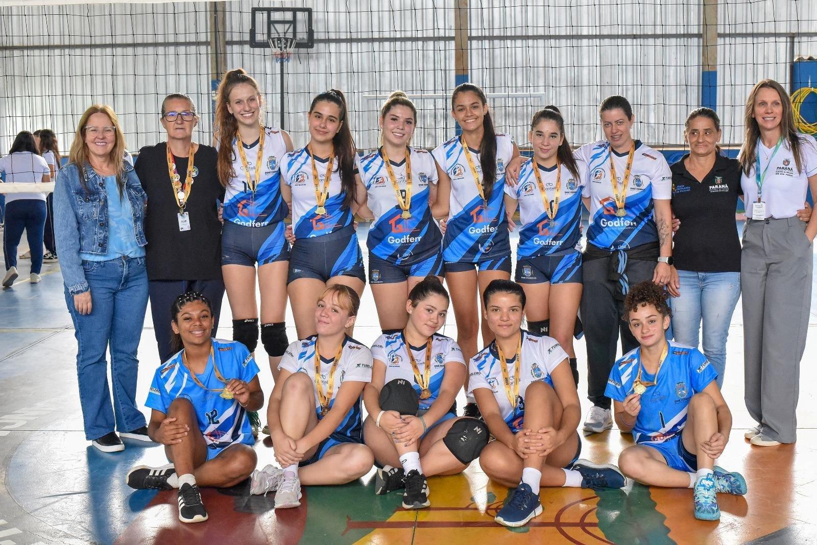 ATLETAS DO COLÉGIO ESTADUAL DOIS VIZINHOS CONQUISTAM TÍTULO REGIONAL E VAGA NA FASE MACRORREGIONAL DOS JOGOS ESCOLARES DO PARANÁ