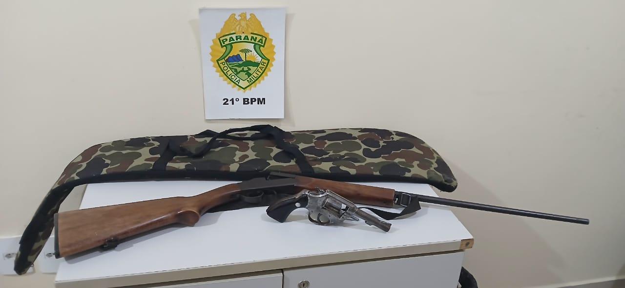 Homem é preso com duas armas de fogo após ocorrência de violência doméstica em Dois Vizinhos