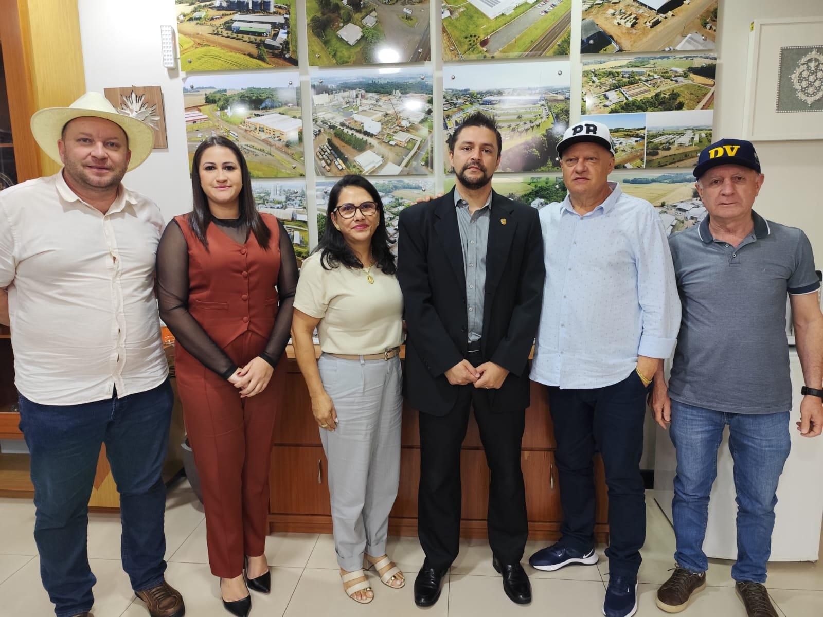 DOIS VIZINHOS BUSCA SOLUÇÕES PARA INTEGRAÇÃO DE IMIGRANTES NO MERCADO DE TRABALHO
