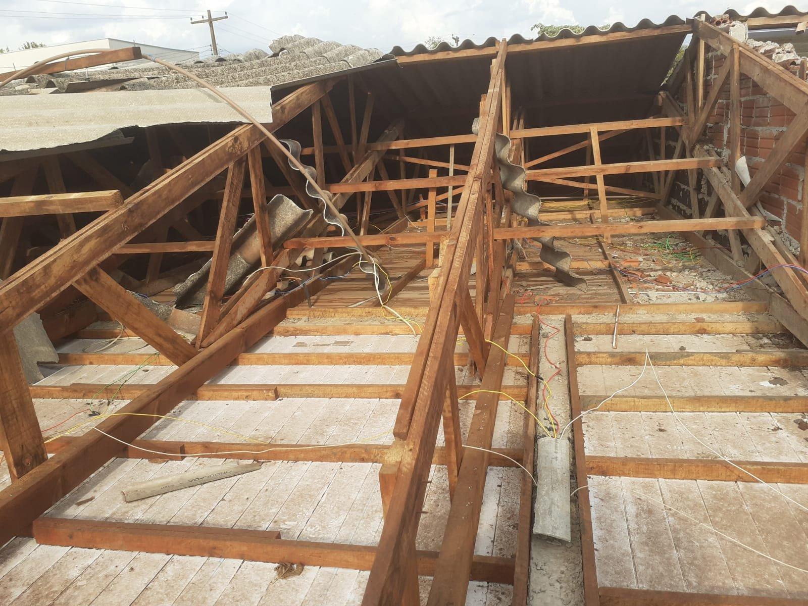 FAMÍLIAS ATINGIDAS PELO VENDAVAL DEVEM PROCURAR O CRAS MAIS PRÓXIMO