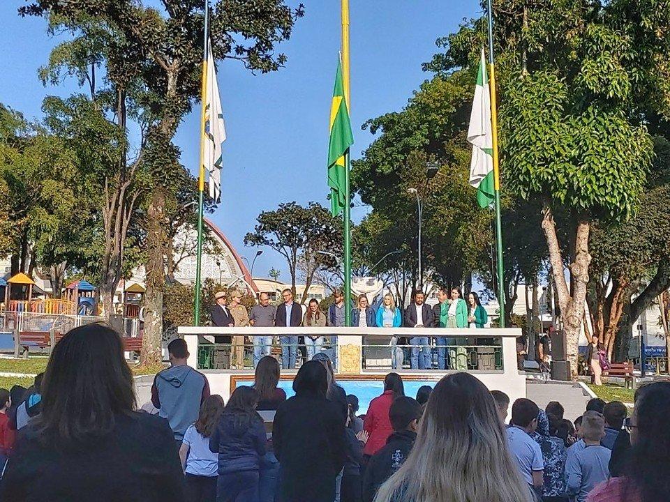 TRADIÇÃO DO 7 DE SETEMBRO SE RENOVA NAS ESCOLAS ESTE ANO
