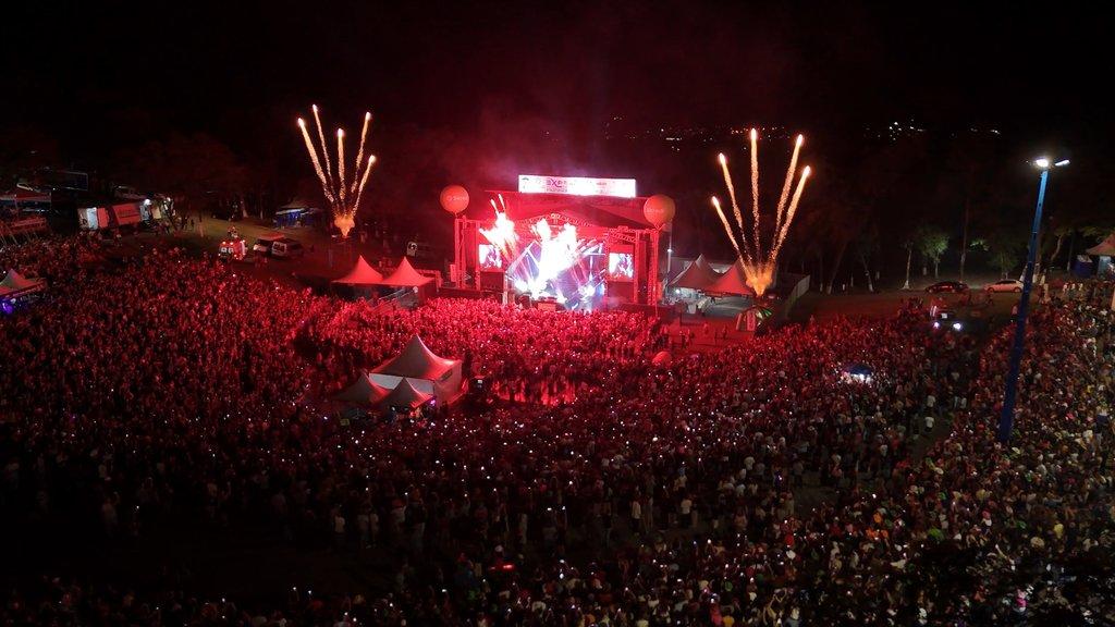 50 MIL VISITANTES E NOITE DE FESTA NO ANIVERSÁRIO DA CIDADE