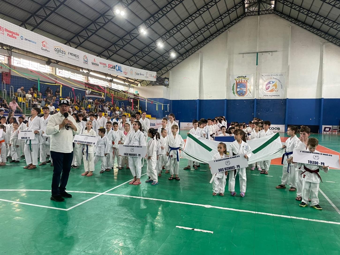 DOIS VIZINHOS SEDIOU A 98ª COPA PARANÁ DE KARATÊ WADŌ-RYU