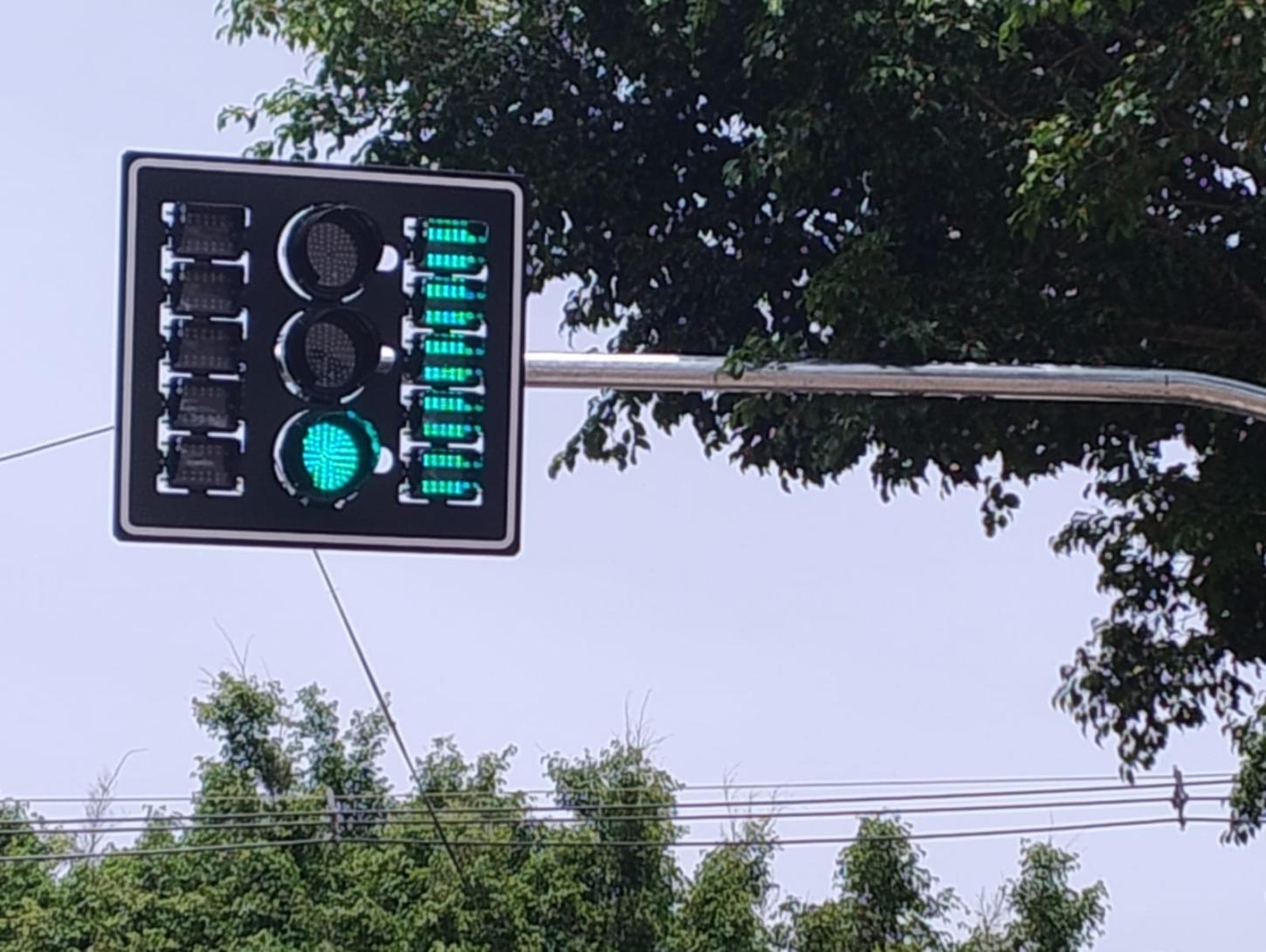 DOIS VIZINHOS MODERNIZA SISTEMA DE TRÂNSITO COM SEMÁFOROS INTELIGENTES E NOVA REDE DE MONITORAMENTO